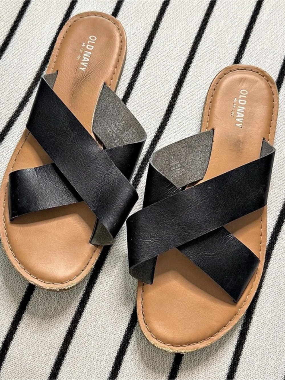 Old Navy Criss-Cross Faux-Leather Slide Sandals Black Cross Strap Flat Sandals
